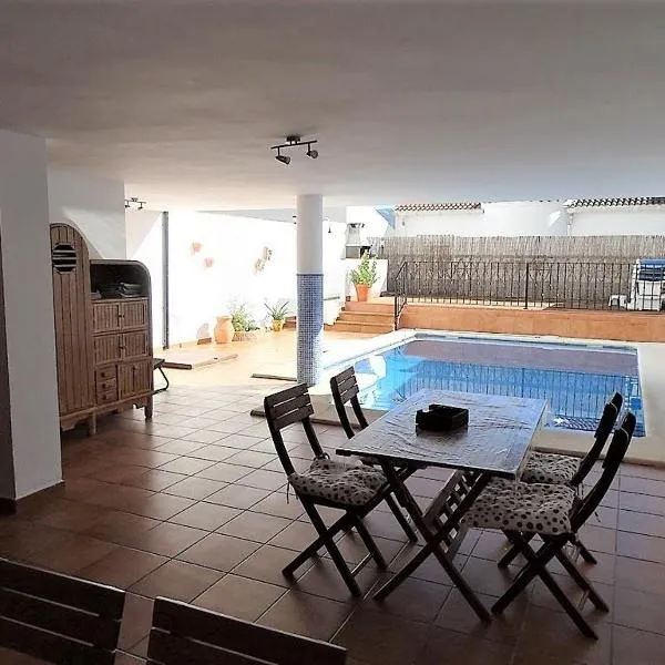Casa Quercus con piscina privada, hotel v destinaci Cortes de la Frontera