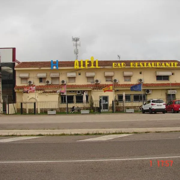Hostal Alfil, hotel v destinaci Cazalegas