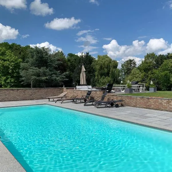 CHAPEAUVEAU Gîte - b&b - Events, hotel v destinaci Helecine