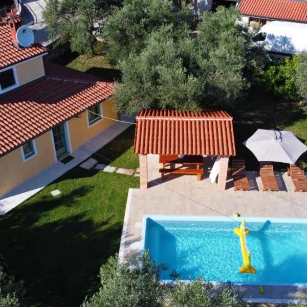 DAMJANIĆ HOLIDAY HOUSE, hotel din Brtonigla