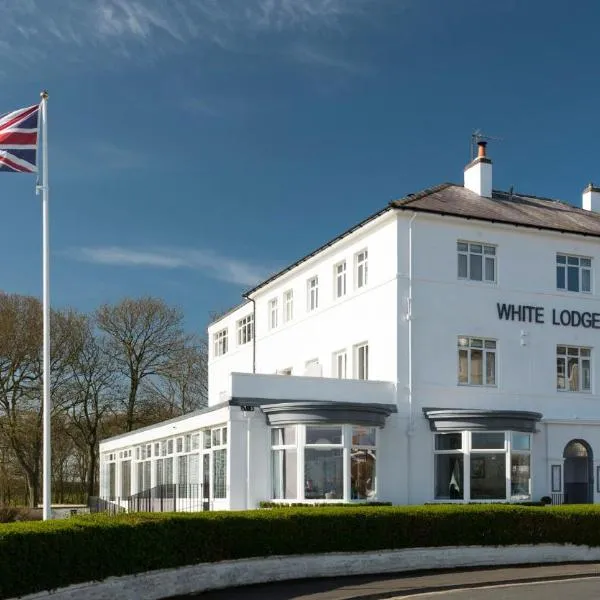 The White Lodge Hotel, hotel in Reighton