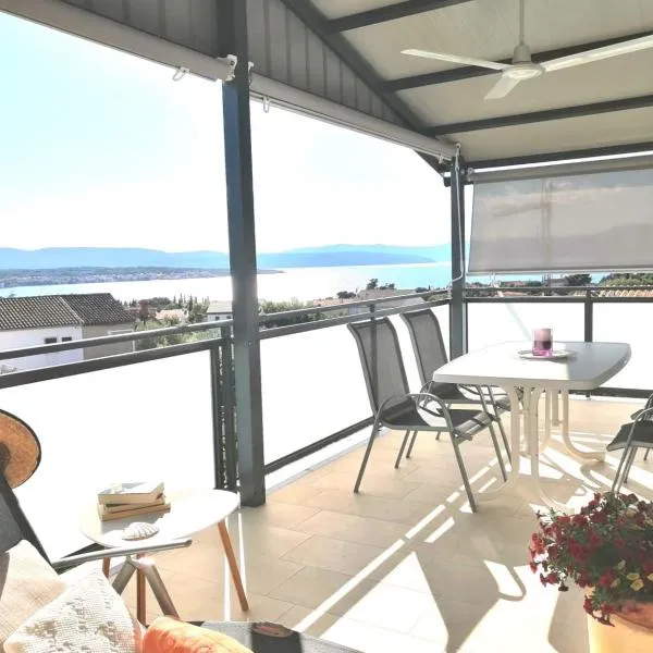 Lovely Sea View House in Malinska Island Krk, hotel in Malinska