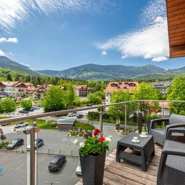 Apartamenty BlueSky - Ogrodnicza 7 i 9 - z widokiem na góry, w zielonej okolicy, blisko centrum i atrakcji Karpacza, hotel v Karpaczi
