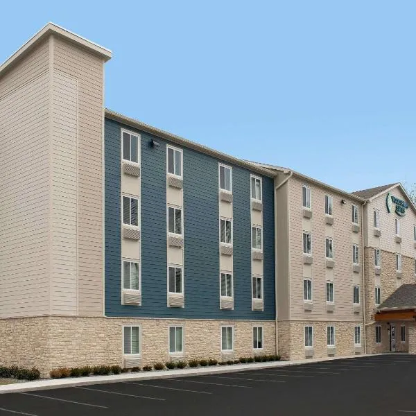 WoodSpring Suites Merrillville, מלון בHobart