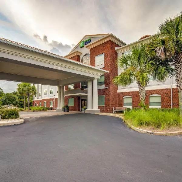 Holiday Inn Express Hotel & Suites Foley, an IHG Hotel, hotel in Bon Secour