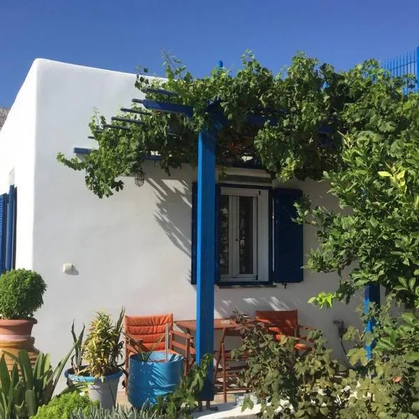Cycladic houses in rural surrounding 3, hotel v destinaci Tholária