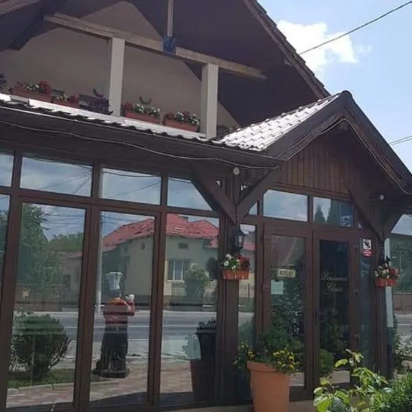 Pensiunea Clasic, hotel v destinaci Gherla