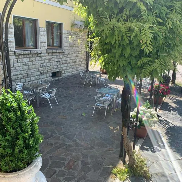 La Pina, hotel v destinaci Rezzato