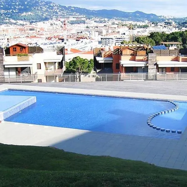 Sunny apartment Sa Boadella big solarium sea view, hotel en Lloret de Mar