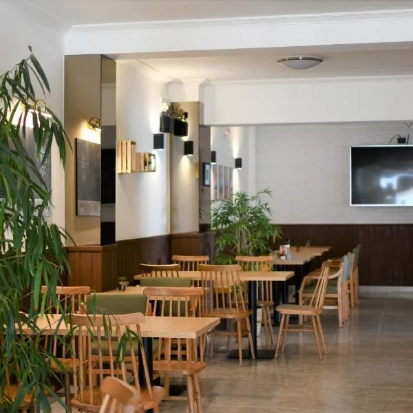 Hostal Mallorca, hotel v destinaci San Antonio