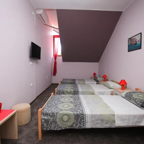 Apartmani Genčić 2, hotel u gradu Kladovo