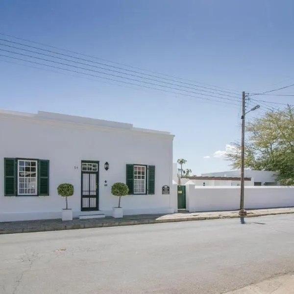 Karoo House Collection - 54 Middle, hotel v destinaci Graaff-Reinet