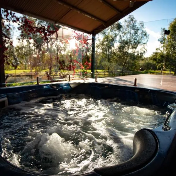 Carriages Spa Retreat, hotel v destinaci Echuca