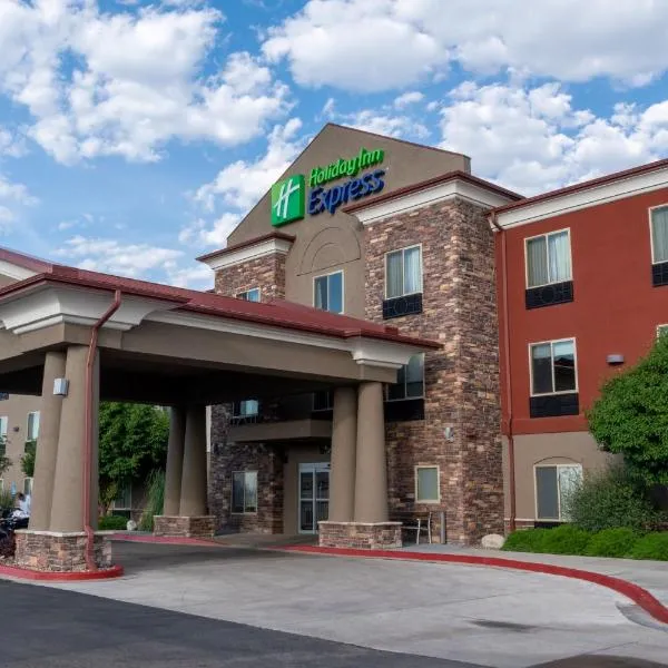 Holiday Inn Express Hotel & Suites Limon I-70/Exit 359, an IHG Hotel، فندق في ليمون