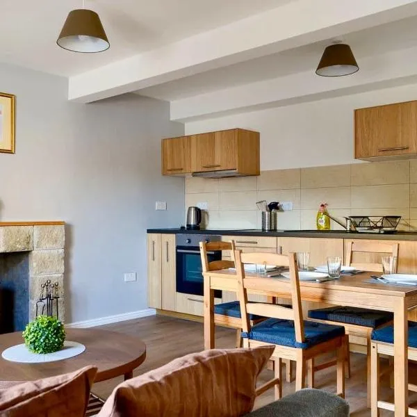 The Wee Coolins-holiday home with wood burner, hotel v destinaci Strathcarron