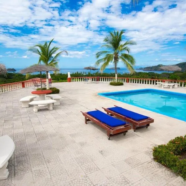 Pool with 180 ocean view - all in walking distance, hotell i Coco