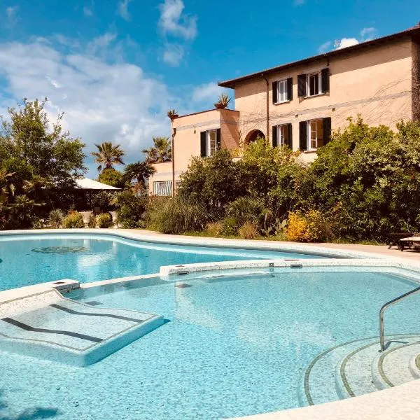 Hotel Villa Maremonti, viešbutis mieste Marina di Massa