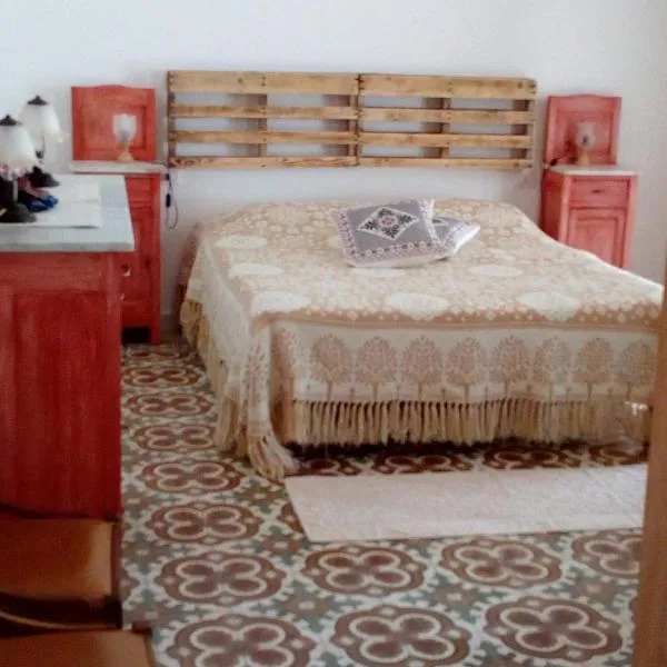 la casa della capretta, ξενοδοχείο σε SantʼAntìoco