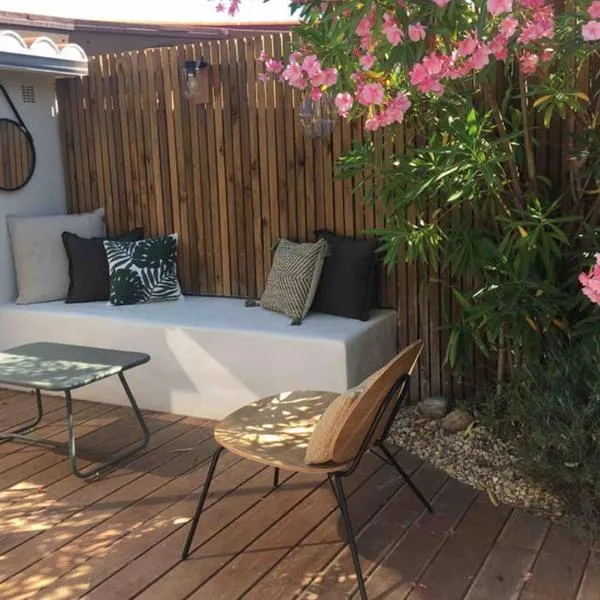 Villa bord de mer, Hotel in Torreilles