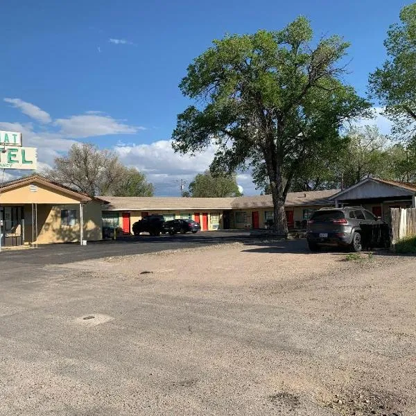 Lariat Motel, hotelli kohteessa Edgewood