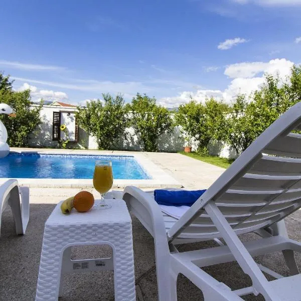 Vacation house Vila Guma Rastani Mostar, hotel in Mostar