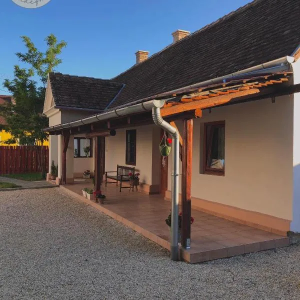 Borbély Vendégház, hotel in Őrtilos