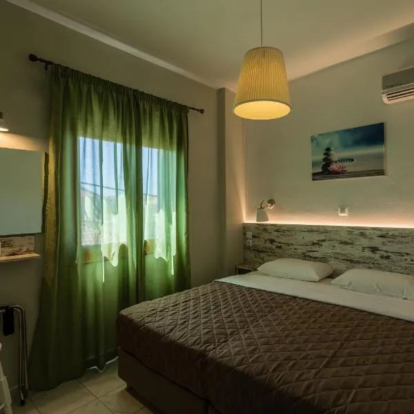 Lefkis apartments & studios, hotel v destinaci Stoupa