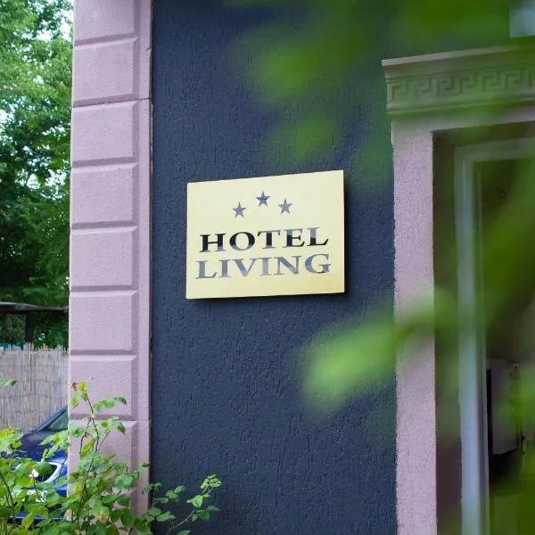 Hotel Living, hotel en Šuto Orizari