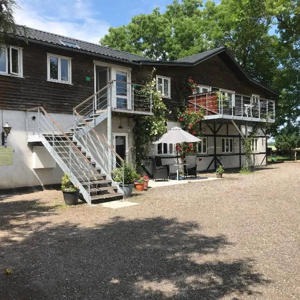 Askegaarden Apartments, hotel in Sandved