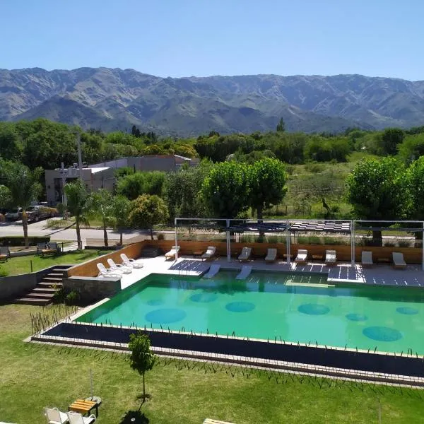 Altos De Merlo Suites, hotel in Cerro de Oro