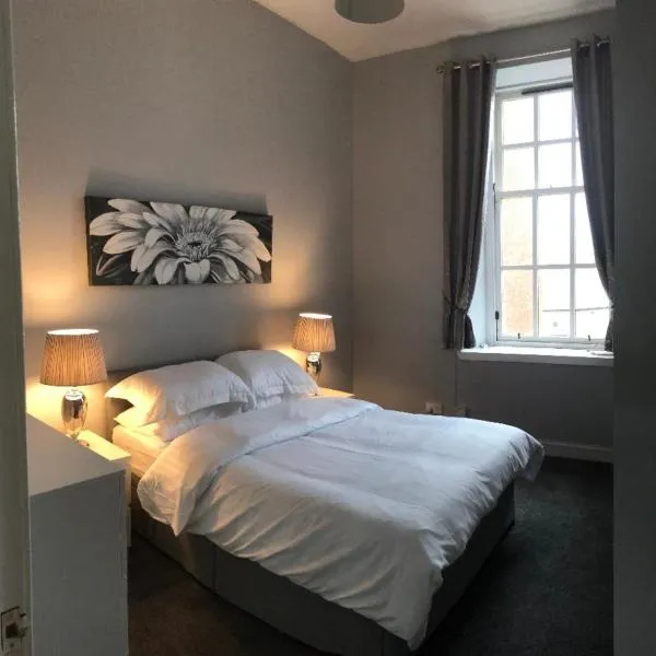 The Station Apartment, hotel in Stewarton