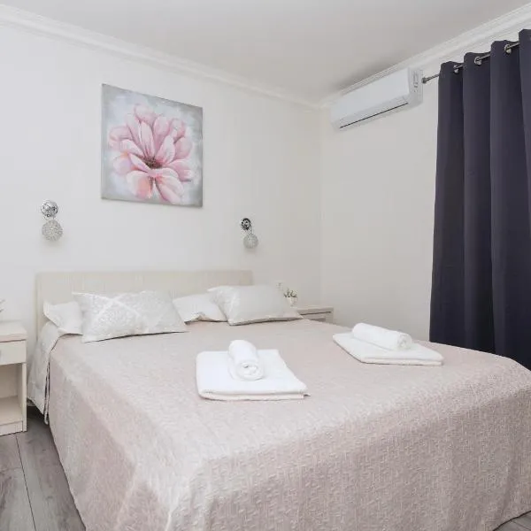 Apartments PETRUSIC, hotel a Makarska
