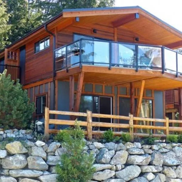 Fish Tales Cottage, hotel v destinaci Port Renfrew