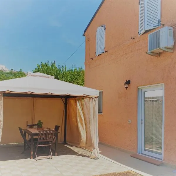 A casa de Fiore, hotel in Montegranaro