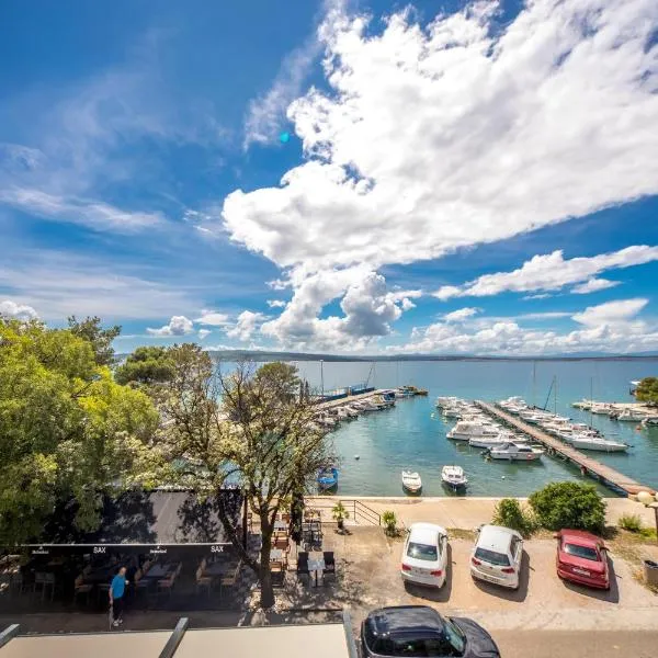 Apartments Sax, hotel in Crikvenica