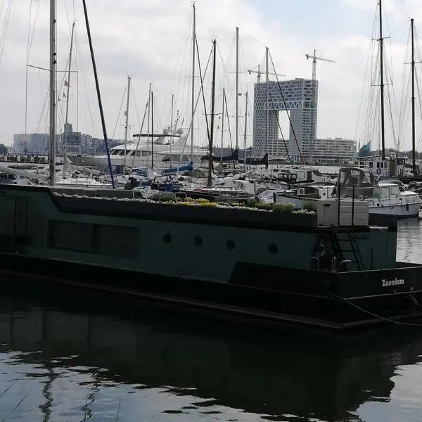 loft boat, hotel v destinaci Amsterdam