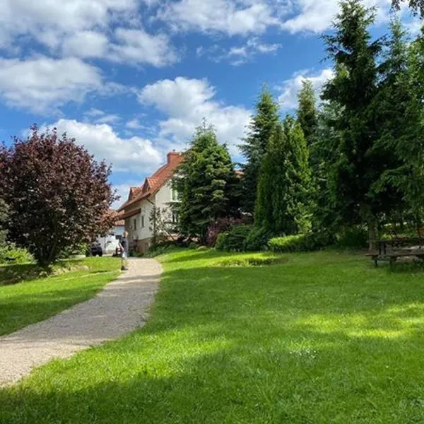 Ranczo nad Stawem, hotel in Koczarki