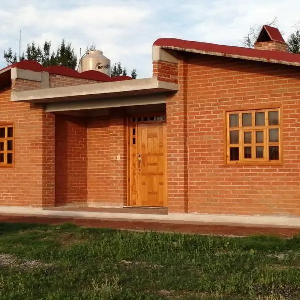 CABAÑAS TLAXCO LA LOMA, hotell i San Lorenzo Soltepec