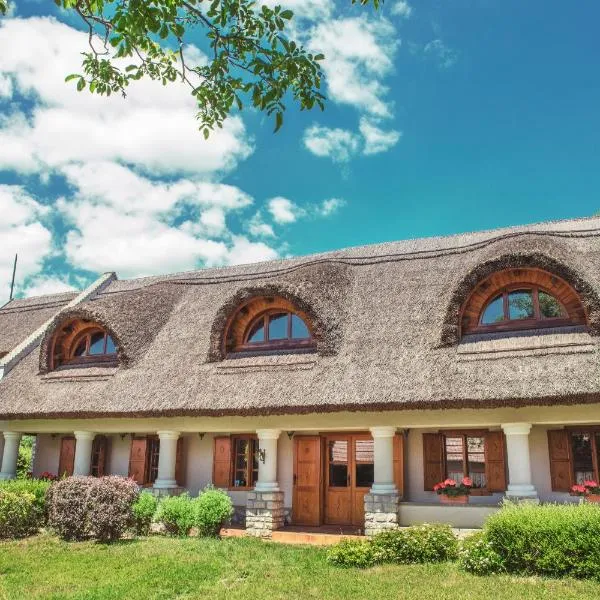 Zador Vendégház, hotel v destinácii Pécsely