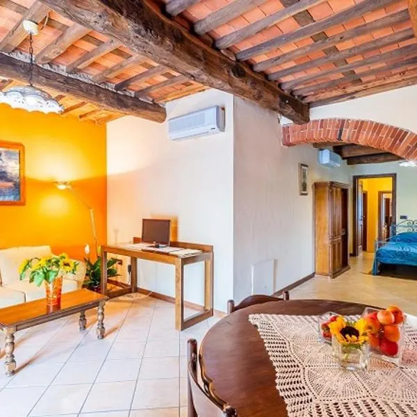 Agriturismo Settepassi Tuscany, hotel v destinaci Ponte Buggianese