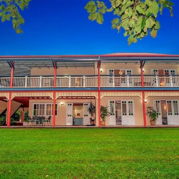 Williams Lodge, hotel a Yungaburra