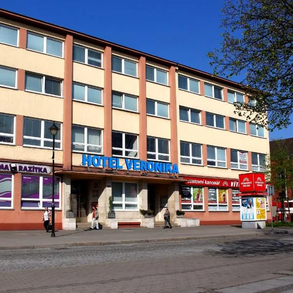 ホテル ヴェロニカ（Hotel Veronika）、Krmelínのホテル