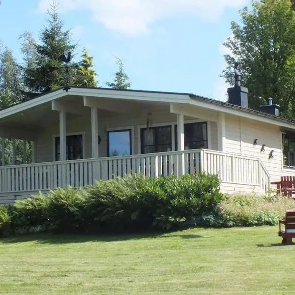 Ferienhaus Smultronsställe Hjo, Vättern, hotel v destinaci Hjo