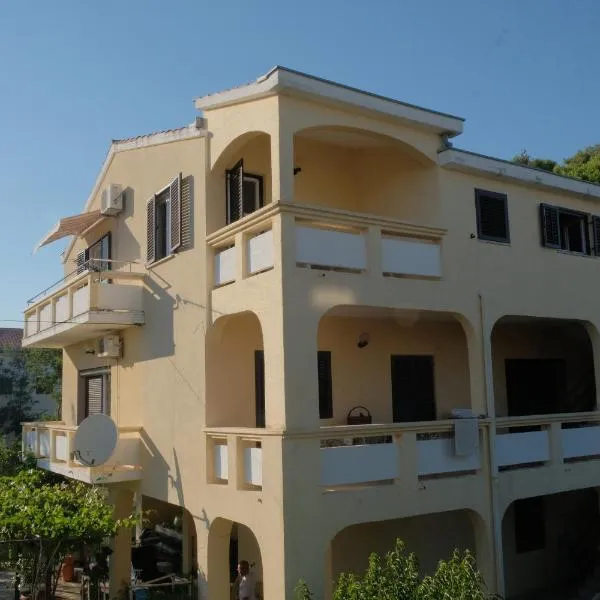 Apartmani Bosiljka, viešbutis mieste Nin