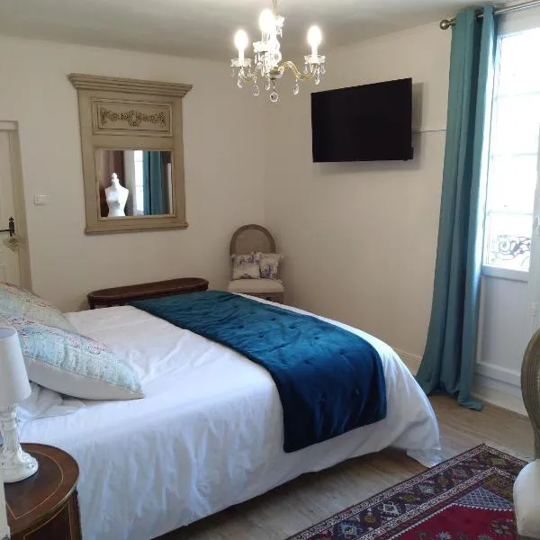 Au Cœur de Ménestérol, hotel v destinaci Montpon-Ménestérol