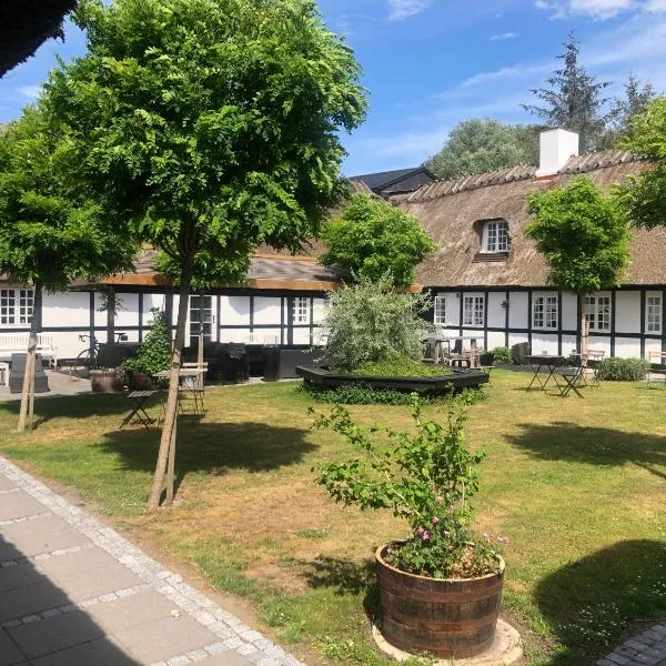 Slangerupgaard, Hotel in Fakse Ladeplads