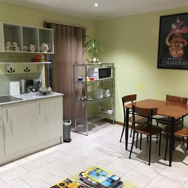 Effie Court, hotel v destinaci Springvale South