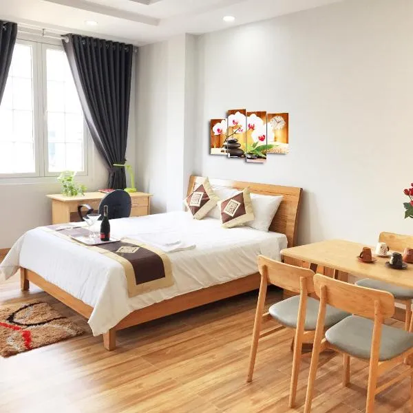 The Lumiere near Tan Son Nhat Airport, hotel em Ho Chi Minh