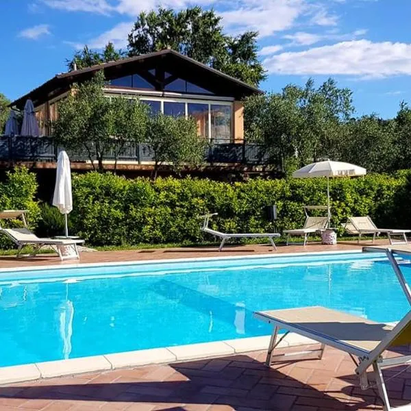 Agriturismo Fiore di Campo, hotel in Monterubbiano