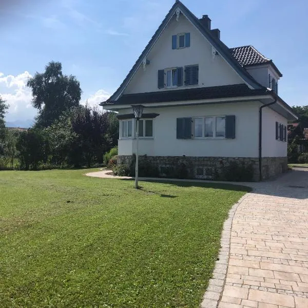 Ferienhaus Chiemsee, hotel a Übersee